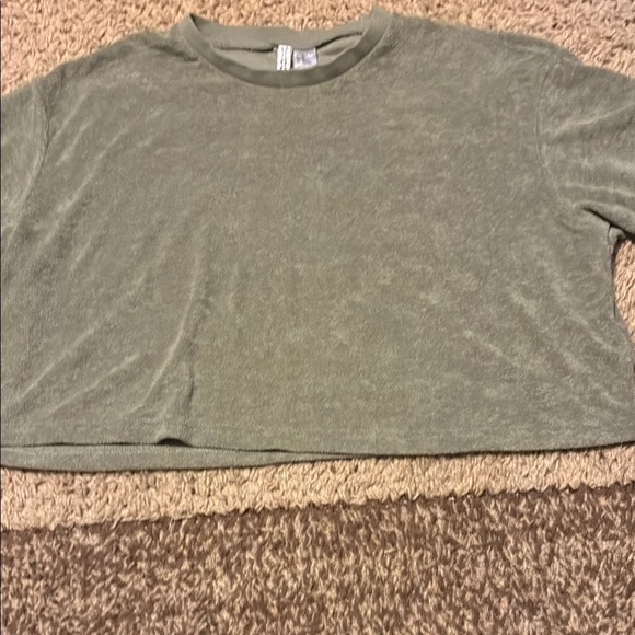 Divided Green Boxy Crop Top Short Sleeve - Picture 6 of 11
